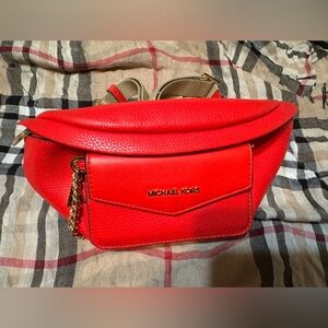 NWOT Red Maisie Large Pebbled Leather 2-in-1 Sling Pack